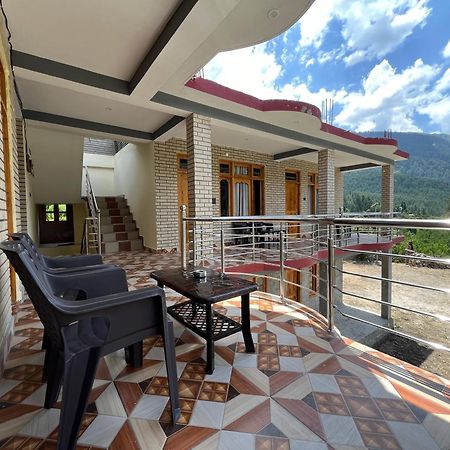 Golden Luck Mann Cafe Hotel Kalgha Екстериор снимка
